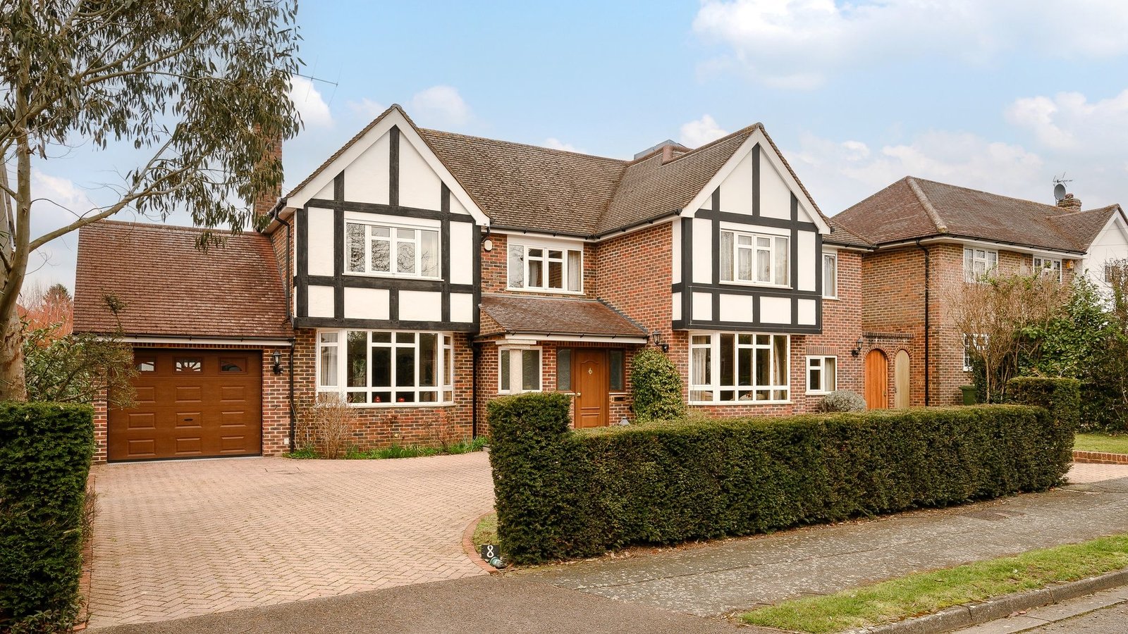 5 bedroom house for sale in Charlwood Drive, Oxshott, Leatherhead, KT22