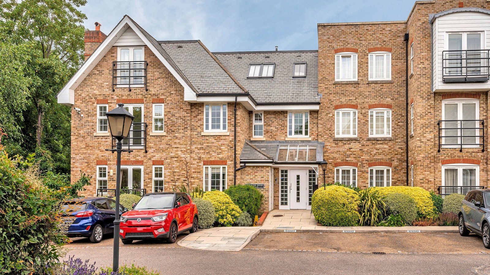 2 bedroom flat for sale in , Flockton House Whittets Ait Jessamy Road