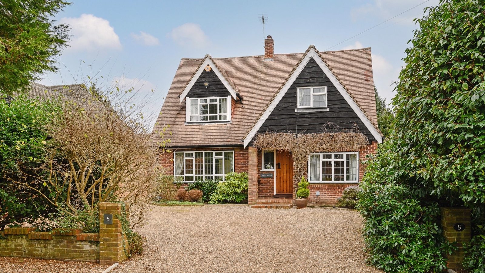 4 bedroom house for sale in Oxshott Way, Cobham, KT11 2RU Grosvenor