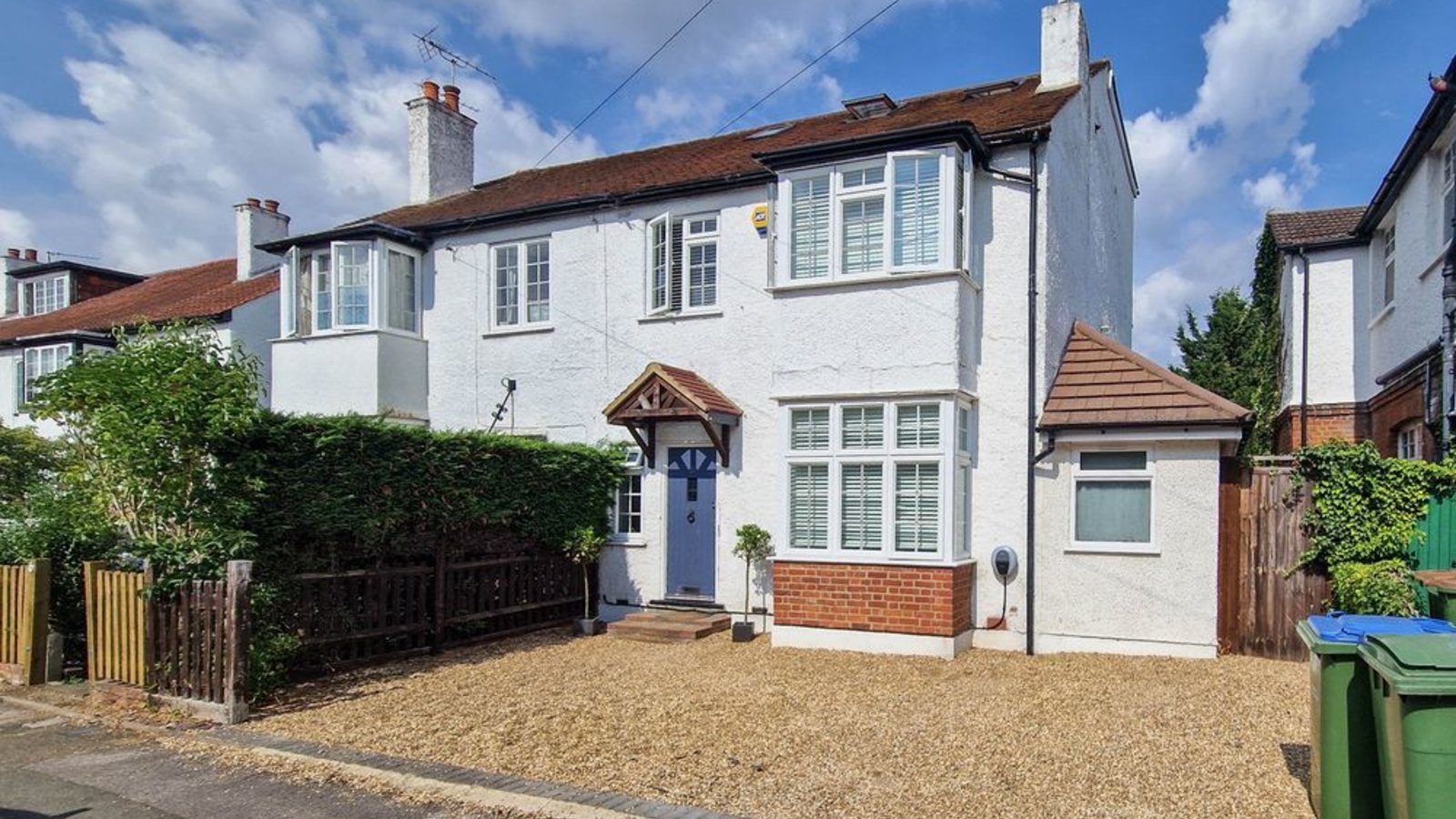 4 bedroom house to rent in Loseberry Road, Claygate, Esher, KT10 9DQ