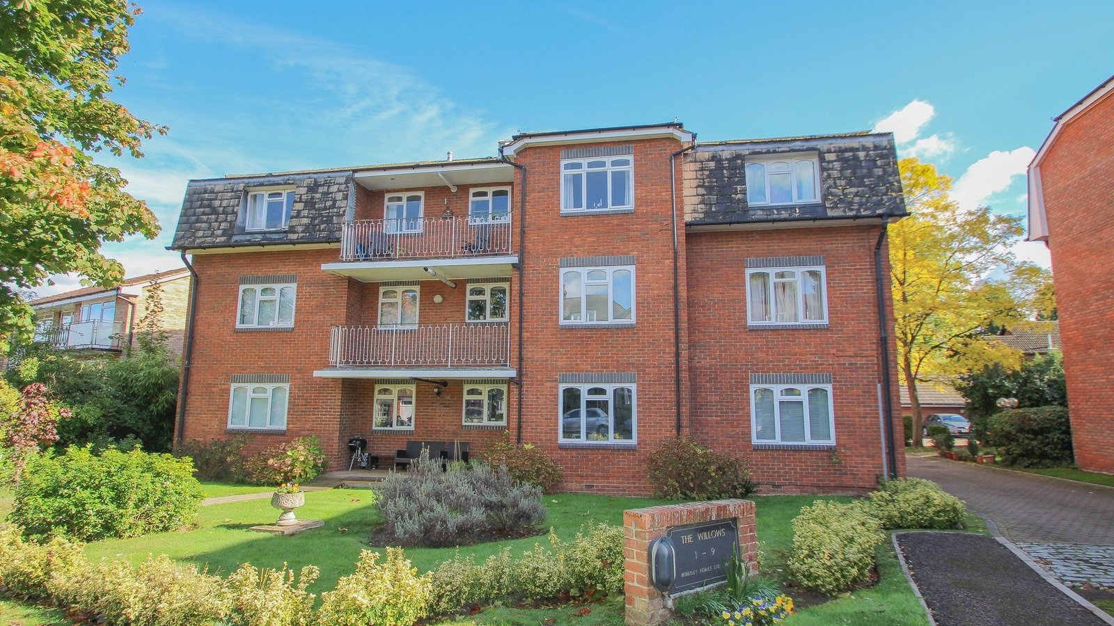 1 bedroom flat to rent in The Willows Albany Crescent, Claygate, Esher