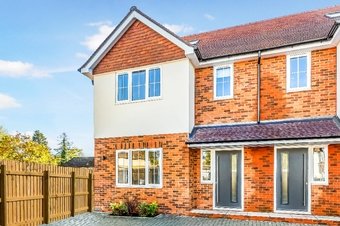 3 Bedroom house For Sale, Barnett Wood Lane,  Ashtead, KT21