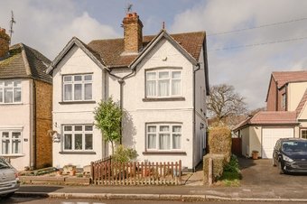 3 Bedroom house Sale Agreed, Coverts Road,  Claygate, KT10
