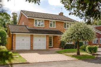 4 Bedroom house Sale Agreed, Derwent Close,  Claygate, KT10