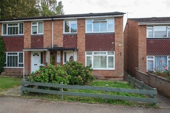 3 Bedroom house For Sale, Foxwarren,  Claygate, KT10
