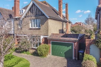 6 Bedroom house Sale Agreed, Hare Lane, Claygate, KT10