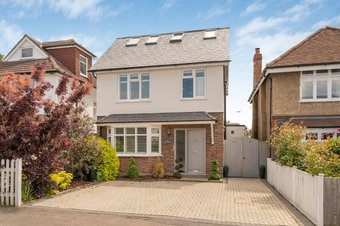 4 Bedroom house For Sale, Leigh Road,  Cobham, KT11
