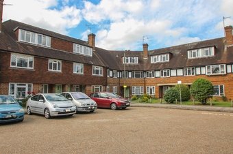 2 Bedroom maisonette Under Offer, Station Approach,  Hinchley Wood, KT10