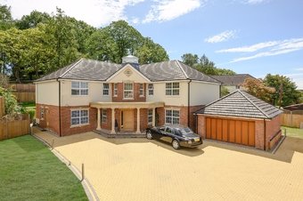 5 Bedroom house Sale Agreed, Leatherhead Road,  Oxshott, KT22