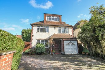 5 Bedroom house For Sale, Southmont Road, KT10