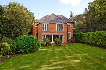 6 Bedroom house For Sale, St. Marys Road, SL5