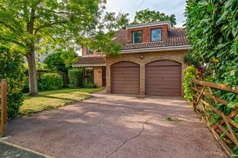 4 Bedroom house Sale Agreed, The Avenue,  Claygate, KT10