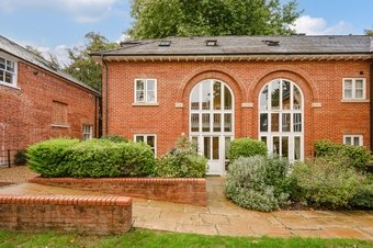 3 Bedroom house For Sale, Cobham Park,  Cobham, KT11