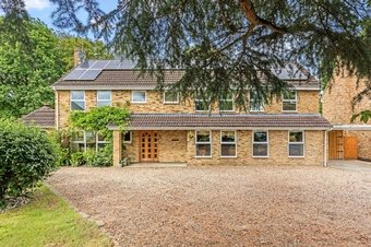 5 Bedroom house Sale Agreed, Woodend Park,  Cobham, KT11