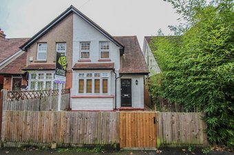 2 Bedroom house Let Agreed, Aston Road, Claygate, KT10