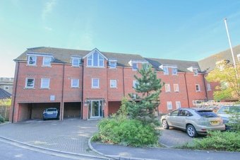2 Bedroom apartment Let Agreed, Claycorn Court, Claygate, KT10