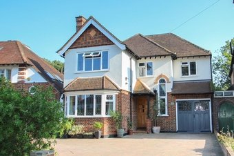 4 Bedroom house Let, Claygate Lane,  Esher, KT10