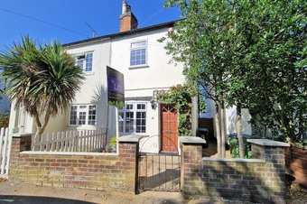 2 Bedroom house Let Agreed, Common Road,  Claygate, KT10