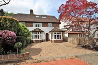 5 Bedroom house Let Agreed, Dalmore Avenue, Claygate, KT10
