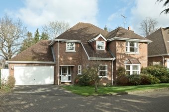 4 Bedroom house Let Agreed, Howitts Close,  Esher, KT10