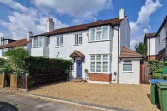 4 Bedroom house To Let, Loseberry Road,  Claygate, KT10