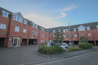 2 Bedroom apartment Let Agreed, Station Way, Claygate, KT10