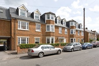 2 Bedroom apartment Let Agreed, Anyards Road,  Victoria Place, KT11