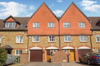 5 Bedroom house Let Agreed, Virginia Place,  Cobham, KT11