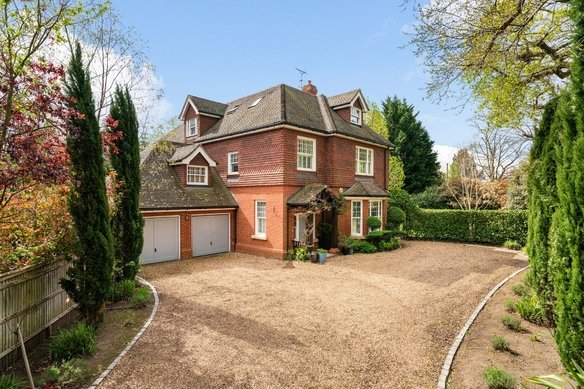 Similar Properties Miles Lane,  CobhamGrosvenor Surrey