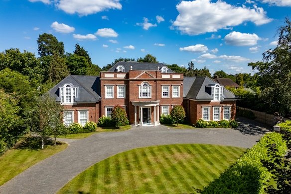 Similar Properties Oxshott Rise,  CobhamDavies Property Partners