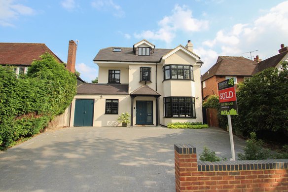 Similar Properties Manor Road South, Grosvenor Billinghurst