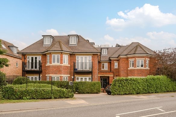 Similar Properties Between Streets,  Oakdene CourtGrosvenor Surrey