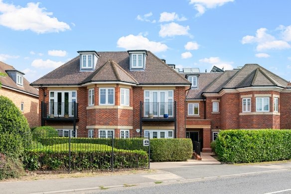 Latest Properties Between Streets,  Cobham Davies Property Partners