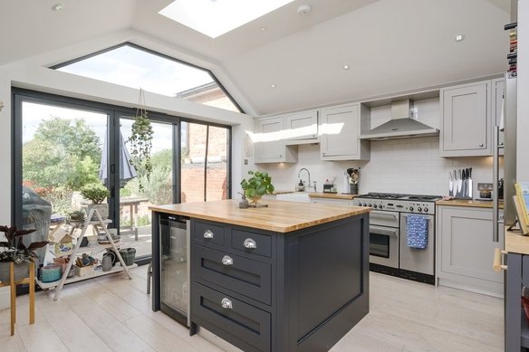 5 bedroom house for sale in Oxshott Manor Leatherhead Road, Oxshott